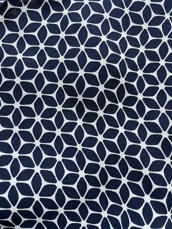 Theory Tile Antazie 100% silk Geometric Blouse Size P Navy/White - Picture 9 of 10